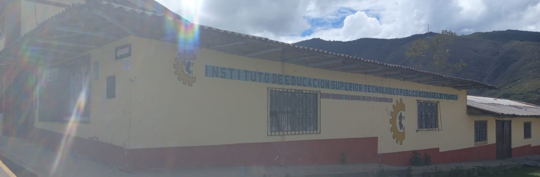 <p>IESTP RODRÍGUEZ DE MENDOZA</p> slider image